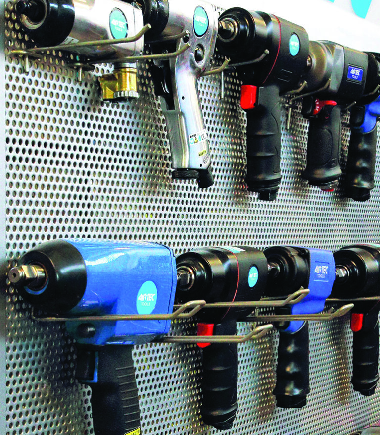 Monzana Set Di Utensili Per Aria Compressa Avvolgitubo Tubo Sega A Gattuccio 6 Lame Ablatore Ad Aghi Avvitatore A Impulsi Cucitrice Pneumatica 20m Druckluftschlauch Nadelentros 57528646 - Foto 5